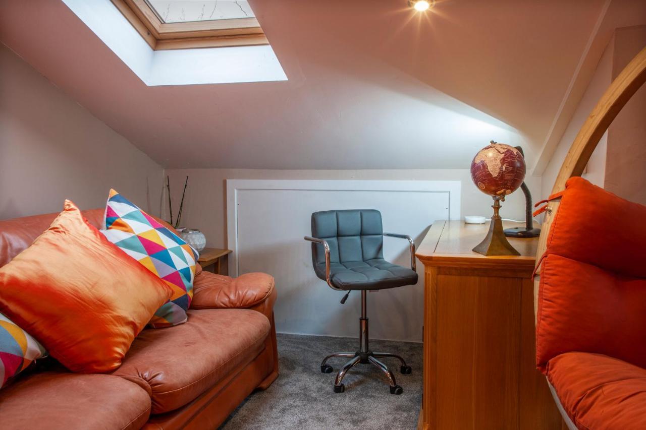 Premium 2Nd Floor 2 Bed Apt Sleeps 4 Adults In Oban Town Exteriér fotografie